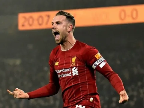 CĐV Liverpool phát cuồng: "Cậu ấy thật tuyệt vời; Không thể thay thế; Quá xuất sắc"