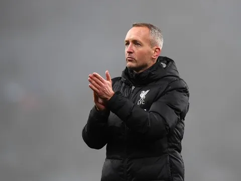 CĐV Liverpool tuyệt vời thế nào trong thảm bại của đội?