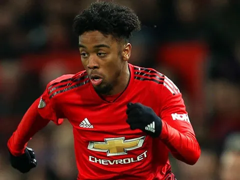 CĐV Man Utd: "Như trò đùa. Cậu ấy đã rời Old Trafford"