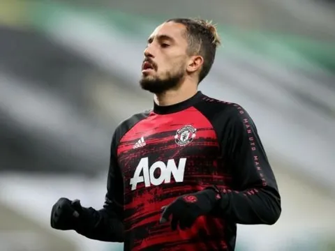 CĐV Man Utd phát cuồng vì 'chỉ huy trưởng': "Alex Telles + cậu ấy = bàn thắng"