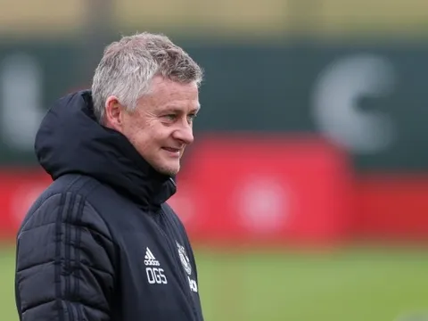 CĐV Man Utd phát sốt: "Chiêu mộ cái tên này sẽ vô địch giải đấu"