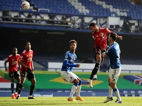 CĐV Man Utd: "Quá chắc chắn; Đĩnh đạc; Cậu ấy là gã khổng lồ"