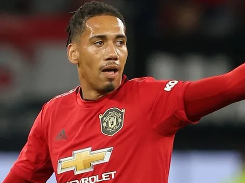 CĐV Man Utd: "Van Dijk mới; Trung vệ xuất sắc nhất của chúng ta"