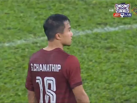 CĐV Việt Nam: "Thái Lan toang thật rồi ông Giáo ạ!"