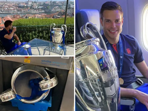 Dàn sao Chelsea tạo dáng với chức vô địch Champions League