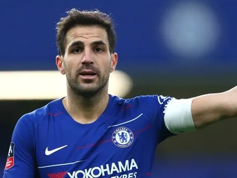 Cesc Fabregas mang đến lời giải cho bài toán "số 9" của Chelsea