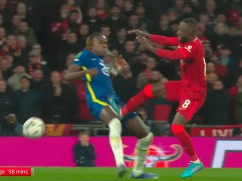 "Chalobah đã thật sự gặp may sau cú vào bóng của Keita"