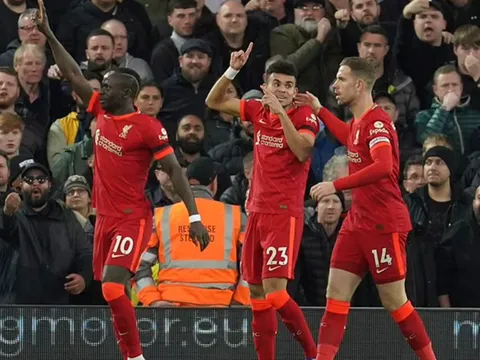 Chấm điểm Liverpool trận Man United: Hai điểm 9; Salah bùng nổ