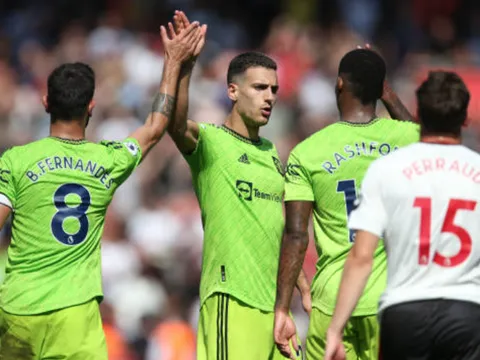 Chấm điểm Man Utd: Một điểm 8; Một điểm 4