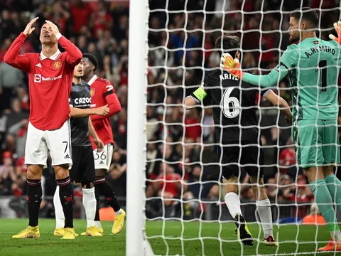 Chấm điểm Man Utd: Một điểm 3