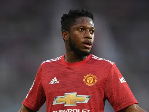 Chấm điểm Man Utd trận Liverpool: Fred siêu tệ hại, Shaw hóa "tội đồ"