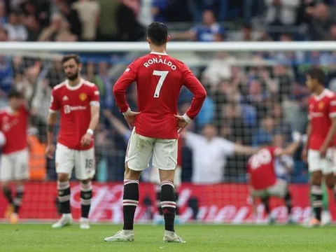 Chấm điểm mùa giải của M.U: Ba điểm 2