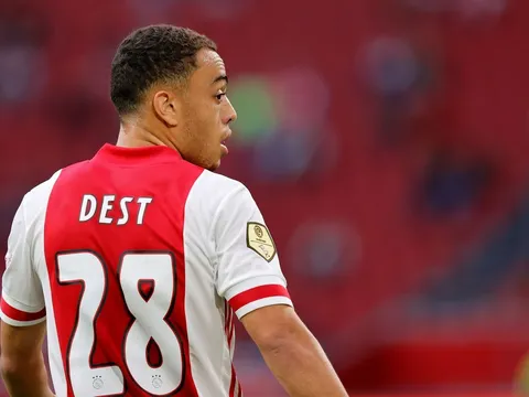 Chào tạm biệt đồng đội, “cơn lốc biên phải” của Ajax lên đường đến Barca