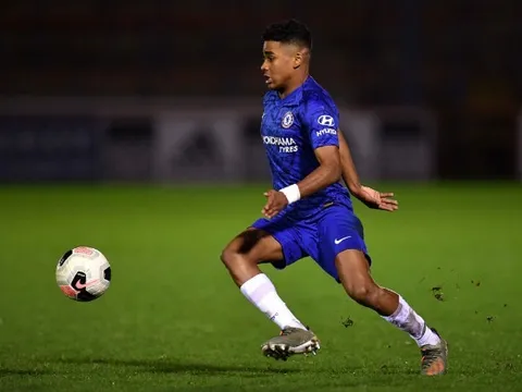 CĐV: "Mong rằng Chelsea sẽ không gọi lại cậu ấy trong tháng Một"