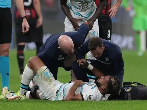 Chelsea báo tin choáng váng về Reece James