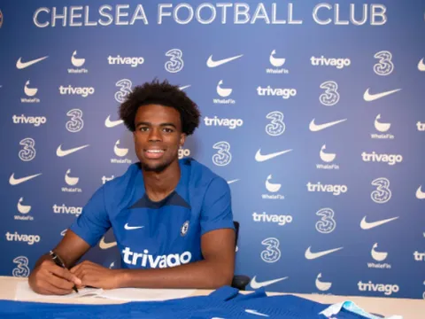 Chelsea công bố tân binh thứ 3, giá 20 triệu bảng