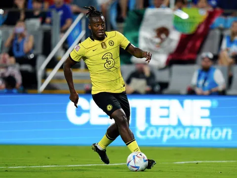 Chelsea đổ bể 1 thương vụ vào giờ chót