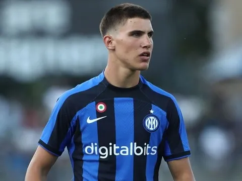 Chelsea ký hợp đồng 6 năm với Milinkovic-Savic 2.0