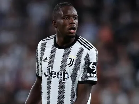 Chelsea nổ tân binh thay Zakaria vào tháng Giêng