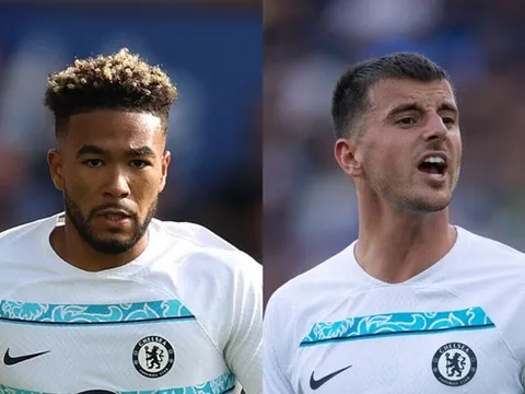 Chelsea soạn thảo 2 bản hợp đồng mới