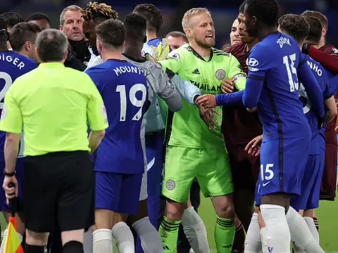 Chelsea và Leicester suýt 'tẩn' nhau ở Stamford Bridge