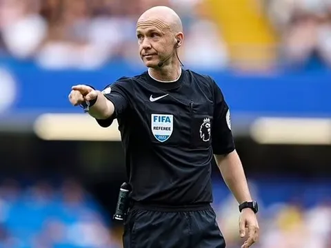 Chelsea 'vỡ mộng' vụ Anthony Taylor