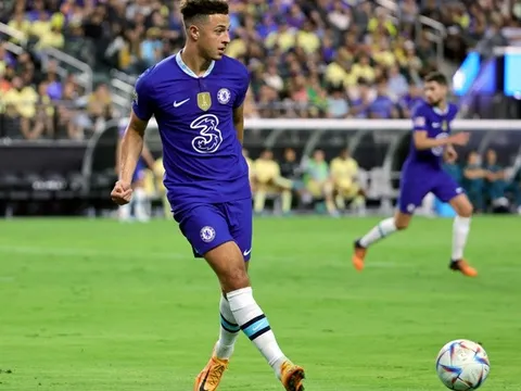 "Chelsea yêu cầu tôi xếp cậu ấy đá trung vệ"
