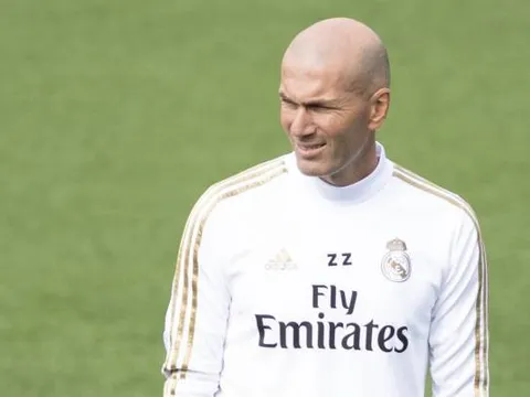 Chi 20 triệu + "số 7 lỗi", Real đón tân binh đầu tiên từ Lyon?