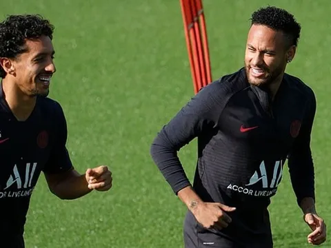 "Chỉ cần anh ta trên sân, anh ta sẽ gạt bỏ tất cả và tạo sự khác biệt"