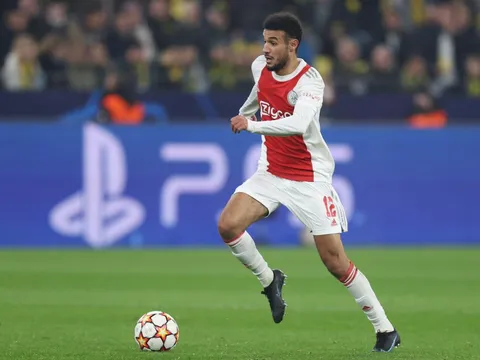 Chỉ ra hình mẫu, tân binh 0 đồng báo tin mừng cho Barca