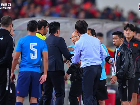 Chỉ rõ lý do nổi điên, HLV Park Hang-seo đã có hành động quá tuyệt!