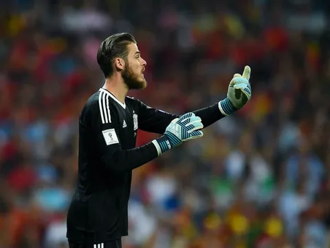 Chia tay De Gea, Man Utd gây bất ngờ với "hàng thải Arsenal"