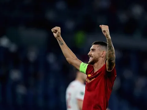 Chiều lòng Mourinho, Roma giữ chân thủ lĩnh