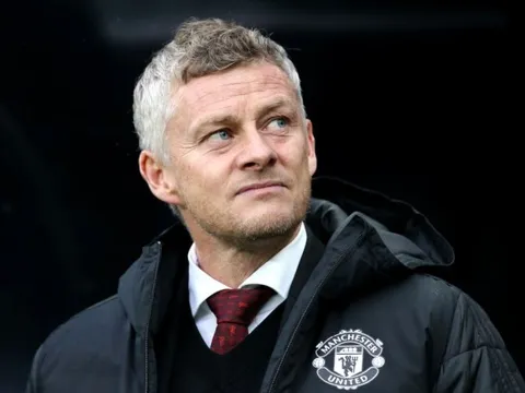 "Chiêu mộ cầu thủ chẳng cần chạy đó là cách duy nhất cứu vãn M.U mùa này"