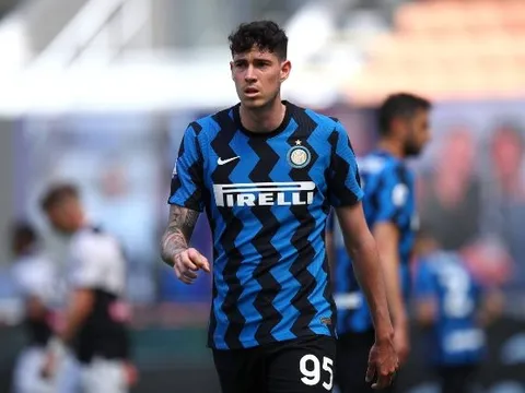 CHÍNH THỨC: Alessandro Bastoni gia hạn với Inter