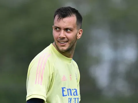 CHÍNH THỨC! Arsenal chia tay cầu thủ 26 tuổi