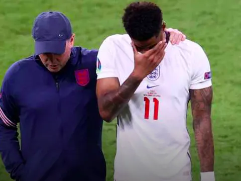 CHÍNH THỨC! M.U, Arsenal ra thông báo vụ Saka, Rashford bị đả kích