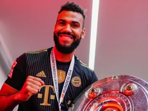 CHÍNH THỨC: Bayern giữ chân "người đóng thế" Lewandowski