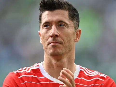 CHÍNH THỨC! Bayern xác nhận chia tay Lewandowski