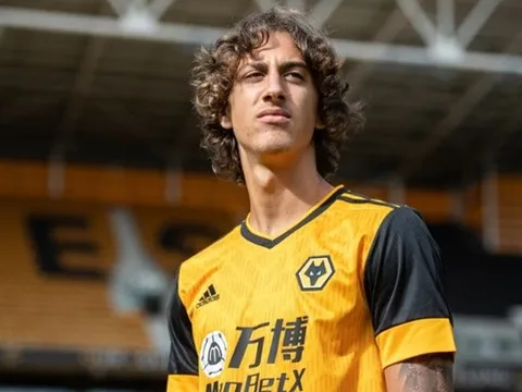 CHÍNH THỨC! "Thần đồng" BĐN cập bến Ngoại hạng Anh với giá kỷ lục