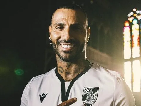 CHÍNH THỨC: Cầu thủ 'tiềm năng hơn Ronaldo' về Bồ Đào Nha thi đấu