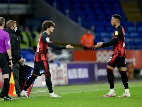 CHÍNH THỨC! Championship đưa thay đổi then chốt, EPL đang một mình khác biệt với thế giới