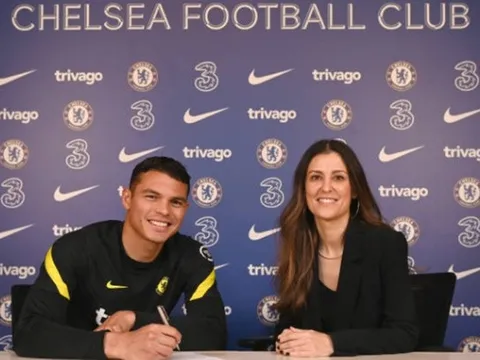CHÍNH THỨC! Chelsea chốt tương lai Thiago Silva