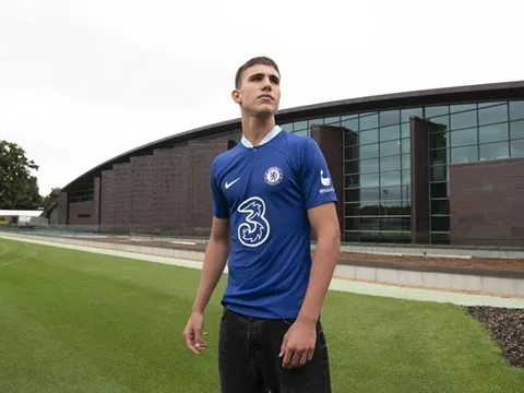 CHÍNH THỨC! Chelsea công bố tân binh thứ 6