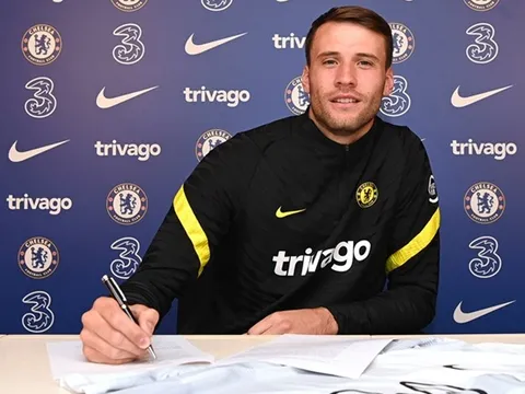 CHÍNH THỨC! Chelsea công bố tân binh đầu tiên