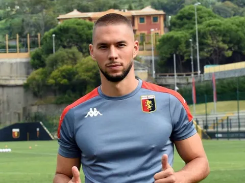 CHÍNH THỨC: Chưa có Suarez, Juve vội chia tay tiền đạo thứ 3