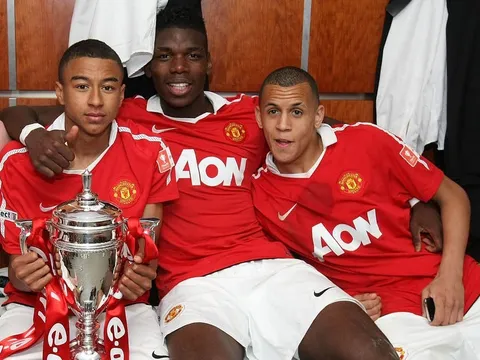 CHÍNH THỨC: Cựu 'thần đồng' M.U, 'niềm hy vọng' của Sir Alex có bến đỗ mới