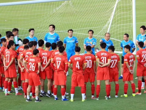CHÍNH THỨC: Danh sách 32 cầu thủ ĐT Việt Nam dự trận Trung Quốc & Oman