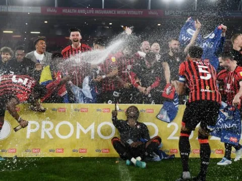 CHÍNH THỨC: Đội bóng thứ 2 thăng hạng Premier League
