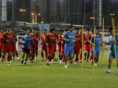 CHÍNH THỨC: ĐT Việt Nam chia tay 2 cái tên, toang mạnh hàng thủ